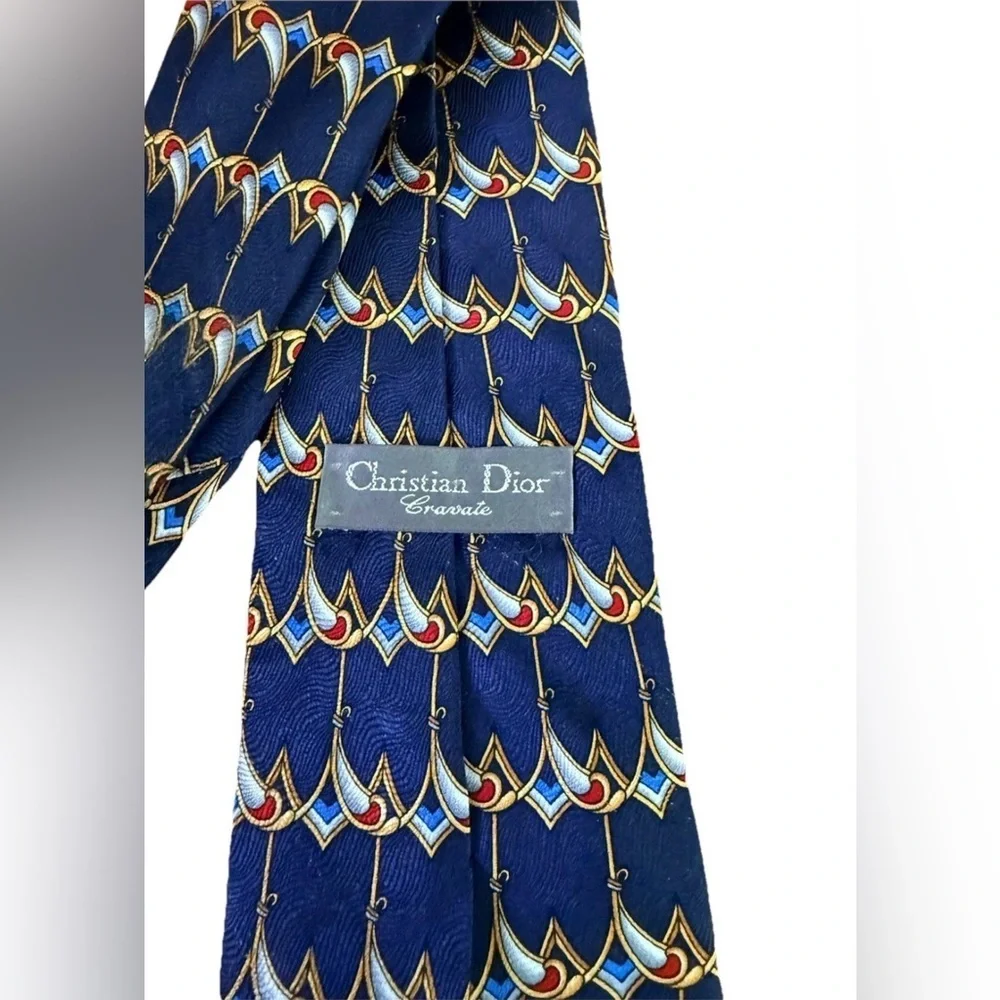 Christian Dior Cravate Silk Necktie Navy Blue Geometric Scallop Made Canada